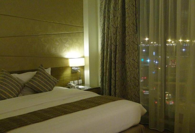 استودیو استاندارد با تخت کینگ, Golden Tulip Dammam Corniche