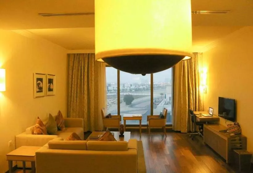 キングサイドベッドのスタンダードワンルーム, Golden Tulip Dammam Corniche