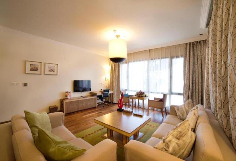 استودیو استاندارد با تخت کینگ, Golden Tulip Dammam Corniche