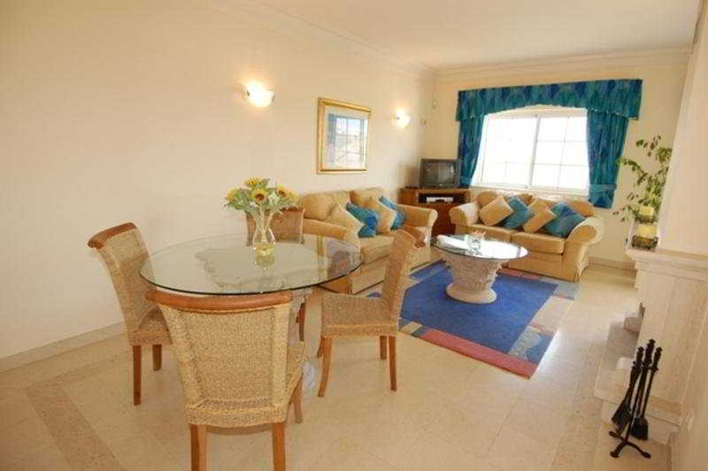 2 Bedrooms Suite Sea View, Golden Tulip Dammam Corniche