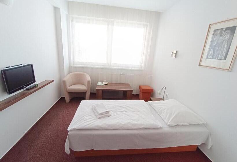 스탠다드 싱글 룸, Klar