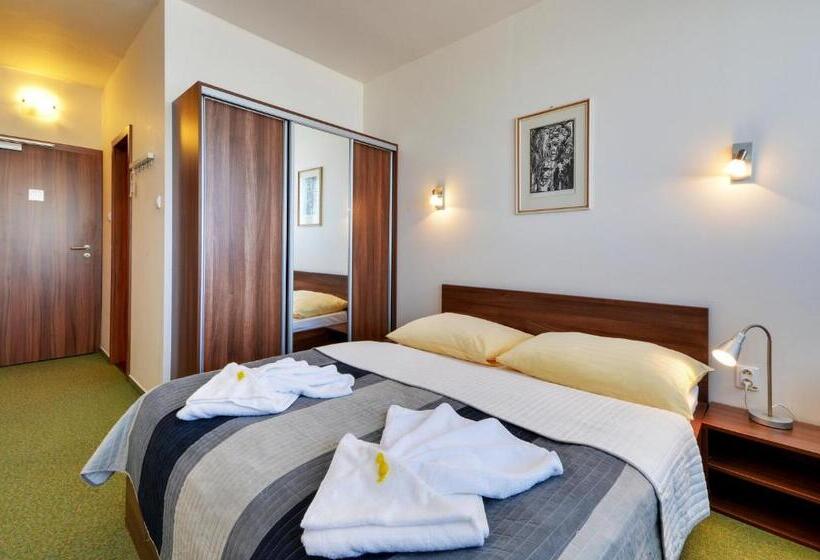 스탠다드 룸, Klar