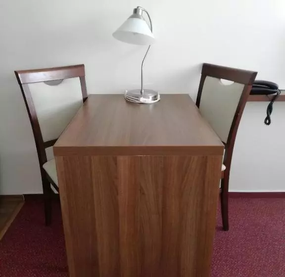 スイート, Klar