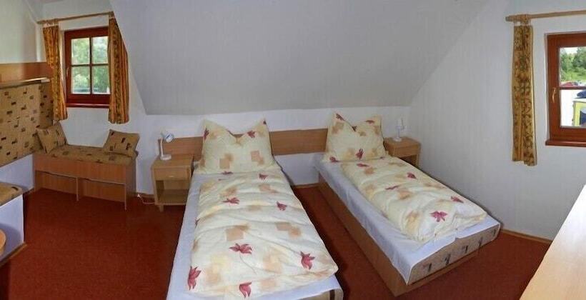 غرفة قياسية, Koliba Greta