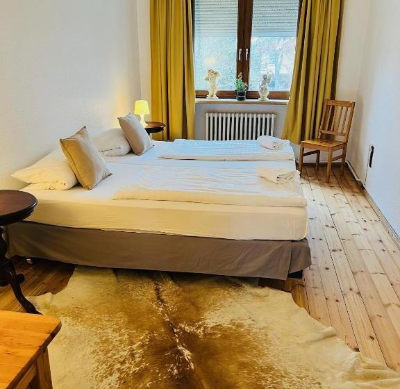 اتاق استاندارد با سرویس بهداشتی مشترک, Nest