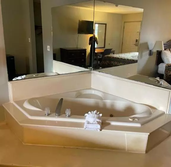 キングサイズベッドのスイートルーム, Nola Inn