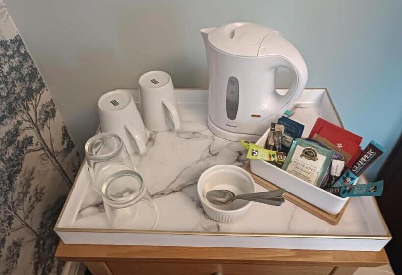 Номер Стандарт Вид на Сад, The Outlook Scarborough