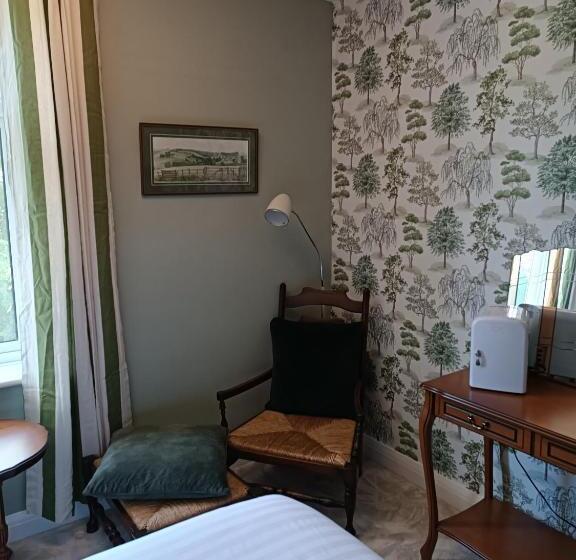 Номер Стандарт, The Outlook Scarborough