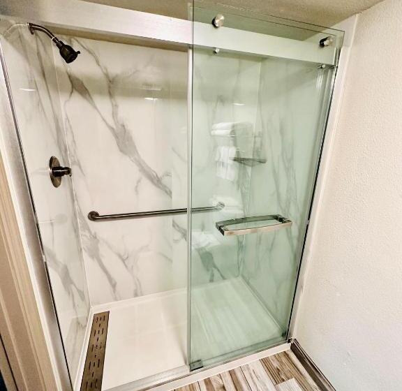 اتاق استاندارد با تخت بزرگ, Quality Inn Show Low