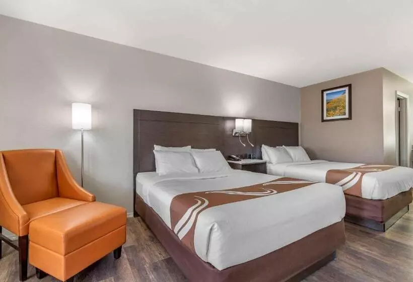 Standard-invahuone, Quality Inn Show Low