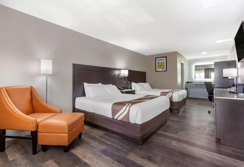 Standard-invahuone, Quality Inn Show Low