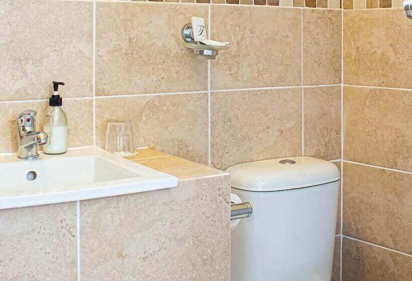 Eenvoudige Kamer, Roseland House