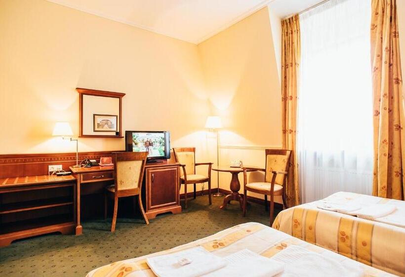 غرفة قياسية, Sv. Ludmila