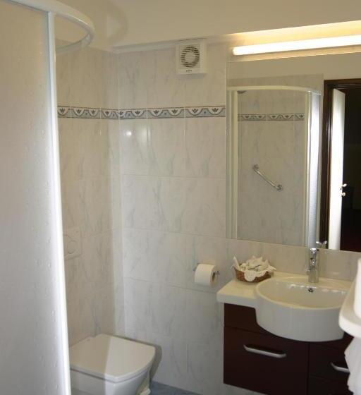 اتاق خانوادگی, Sport Manca Garni