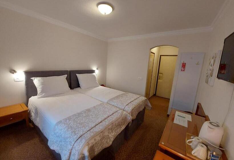 اتاق استاندارد, Sport Manca Garni