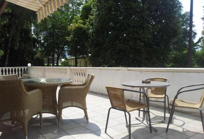 اتاق استاندارد, Sport Manca Garni