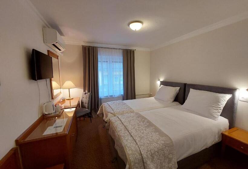 اتاق استاندارد, Sport Manca Garni