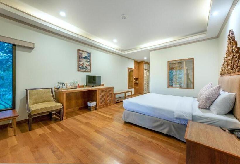 סוויטה נוף לגינה, Vana Varin Resort