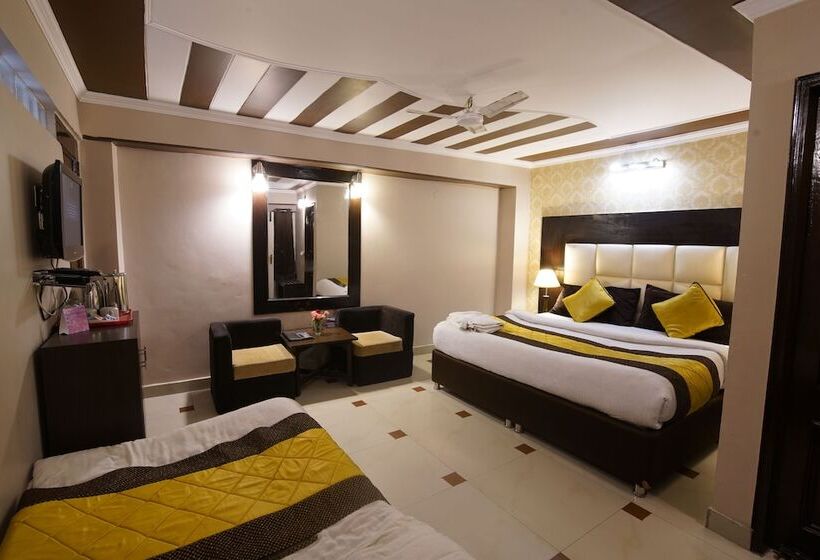 デラックスルーム, Ashirwad Hotel And Spa