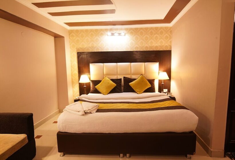 디럭스 룸, Ashirwad Hotel And Spa