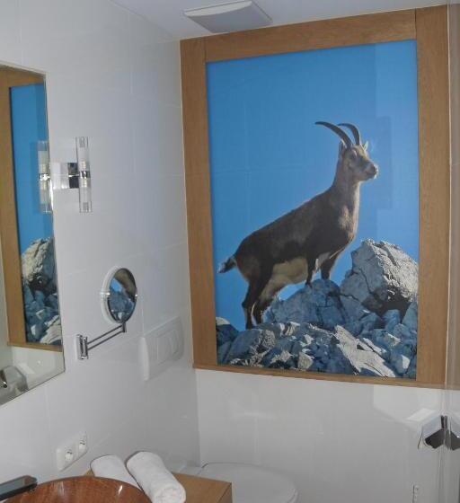 جناح, Lucia 3 Sterne Superior