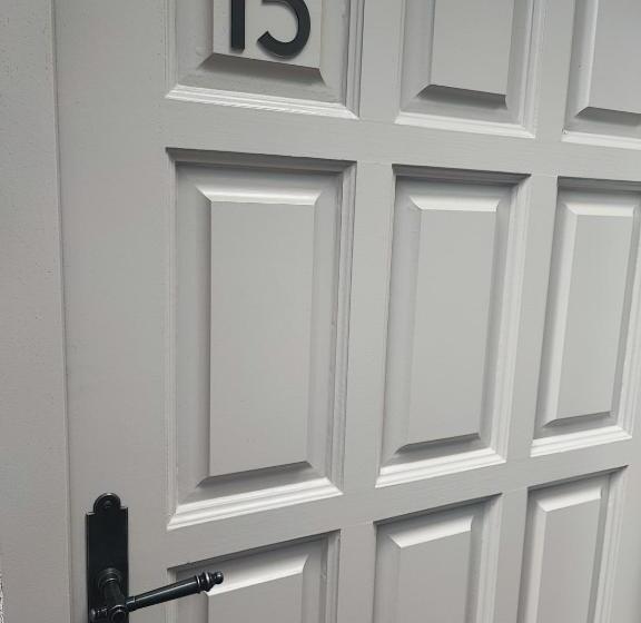 침실 1개 아파트, Pension Fünfhaus