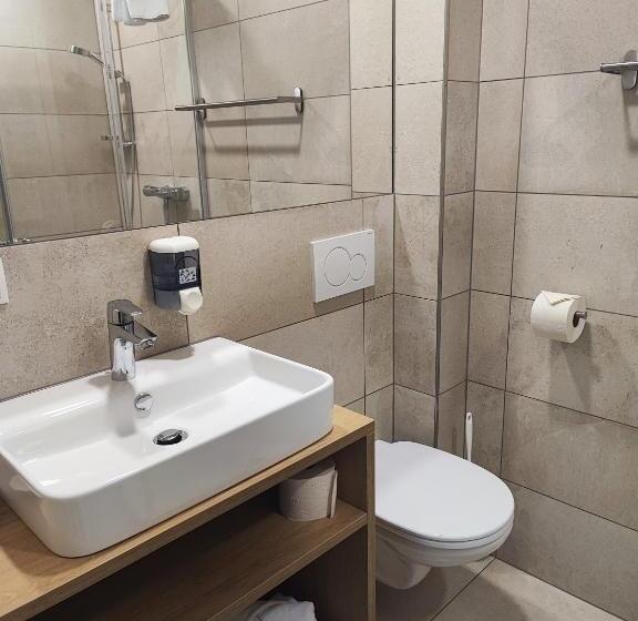 침실 1개 아파트, Pension Fünfhaus