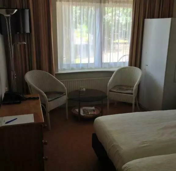 Basic Room, Fletcher Hotel Restaurant De Borken