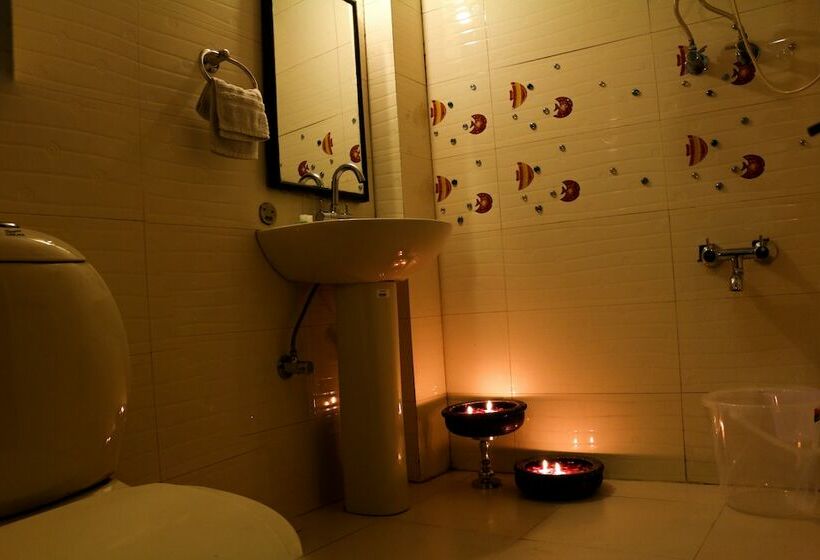 デラックスルーム, Ashirwad Hotel And Spa