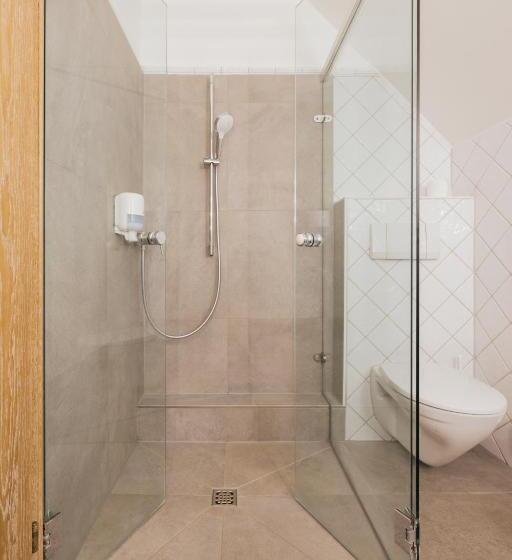 商务房间, Bären