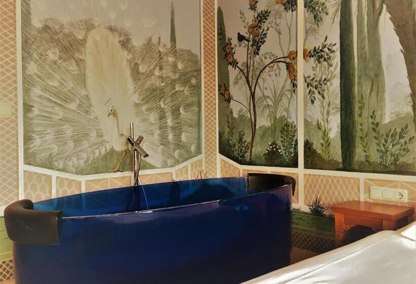 Люкс Тематический, Courage Nijmegen