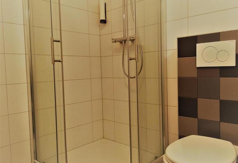 Номер Комфорт, Courage Nijmegen