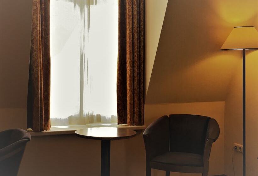 Номер Стандарт Вид на Реку, Courage Nijmegen