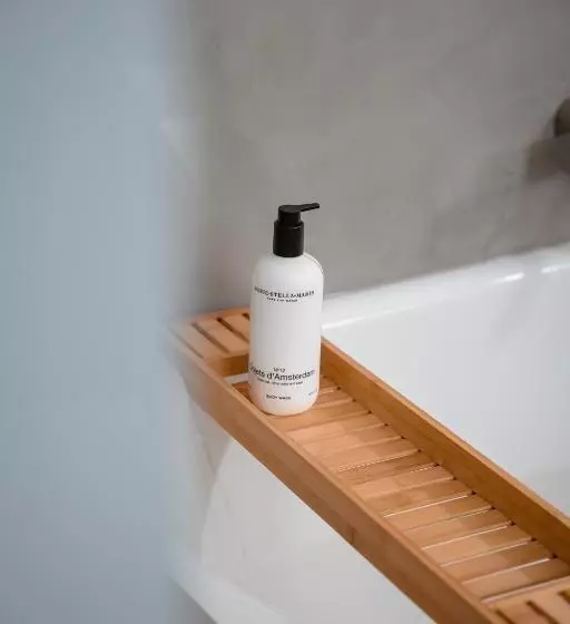 اتاق لوکس با تخت بزرگ, Court Hotel Utrecht City Centre