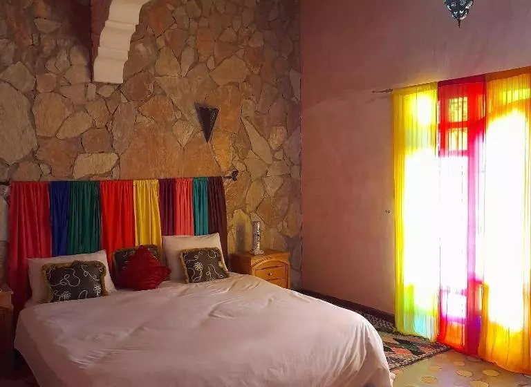 سوئیت کلاسیک, Dar Timitar