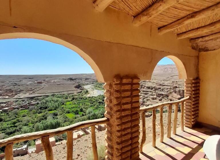 سوئیت کلاسیک, Dar Timitar