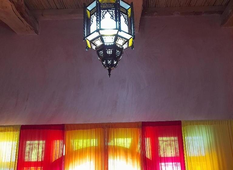 سوئیت کلاسیک, Dar Timitar