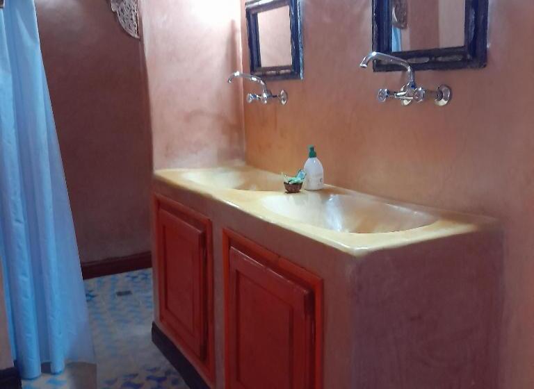 سوییت سوپریور, Dar Timitar