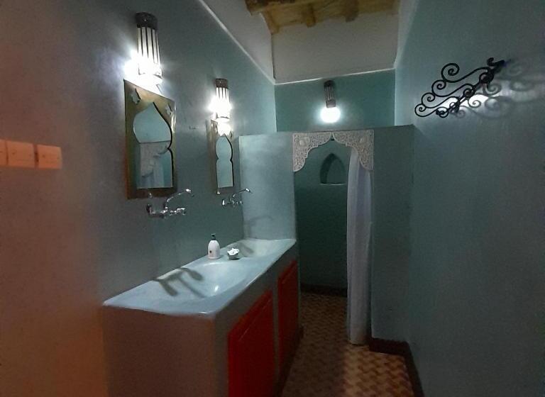 سوئیت کلاسیک, Dar Timitar