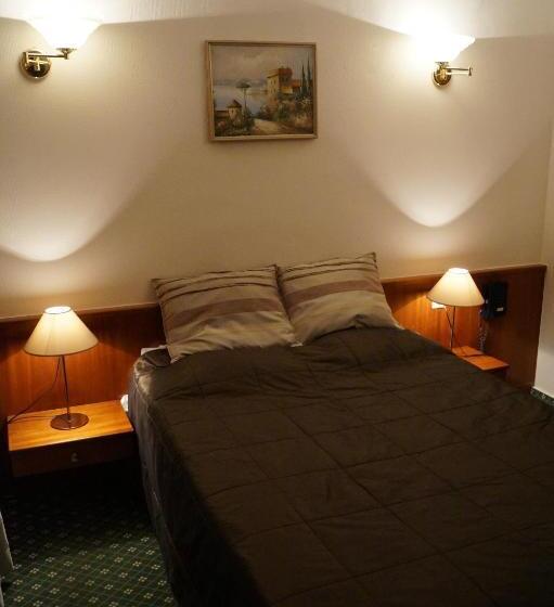 اتاق استاندارد با بالکن, De L' Esplanade