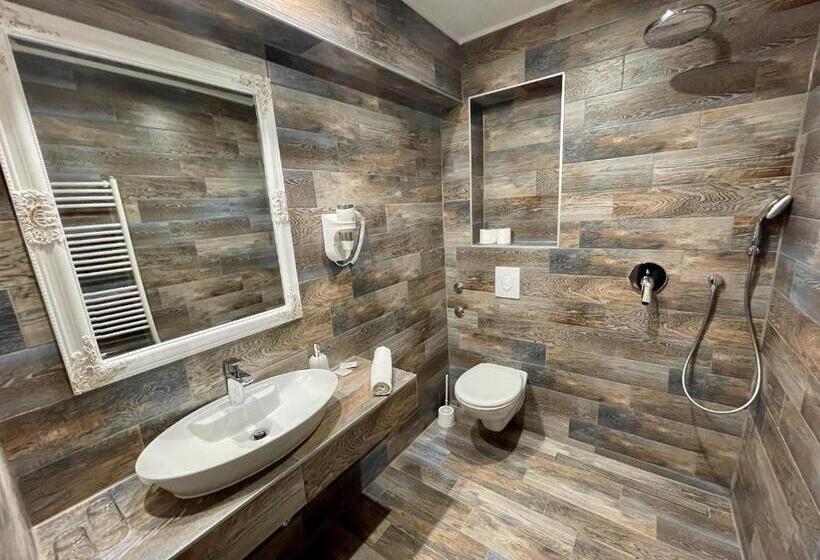 スタンダードルーム, Gec