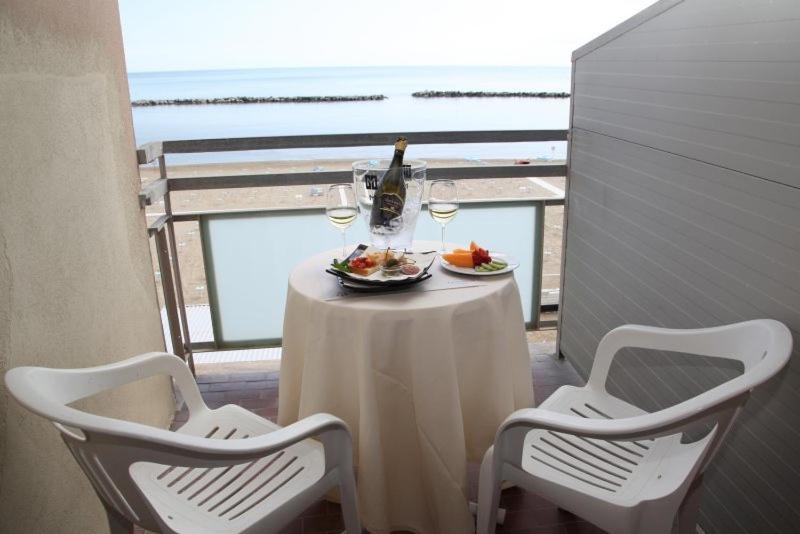 带海景的标准房, Globus