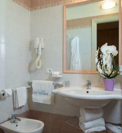 带海景标准四人间, Globus