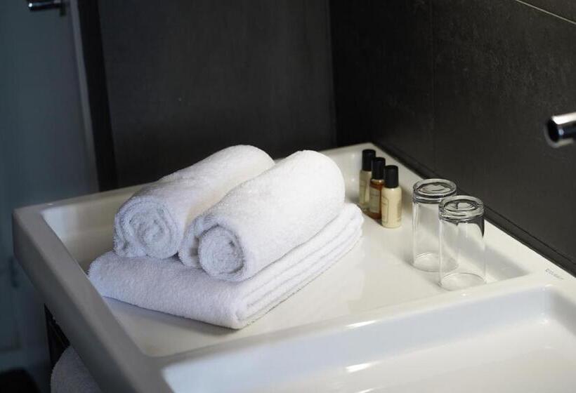 スタンダードルーム, Huis Van Bewaring