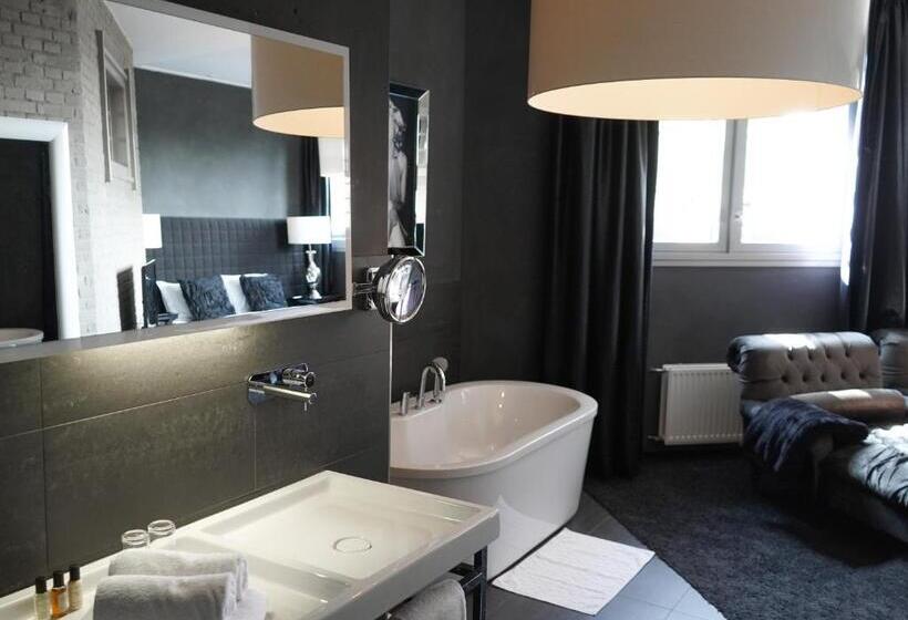 スイート, Huis Van Bewaring