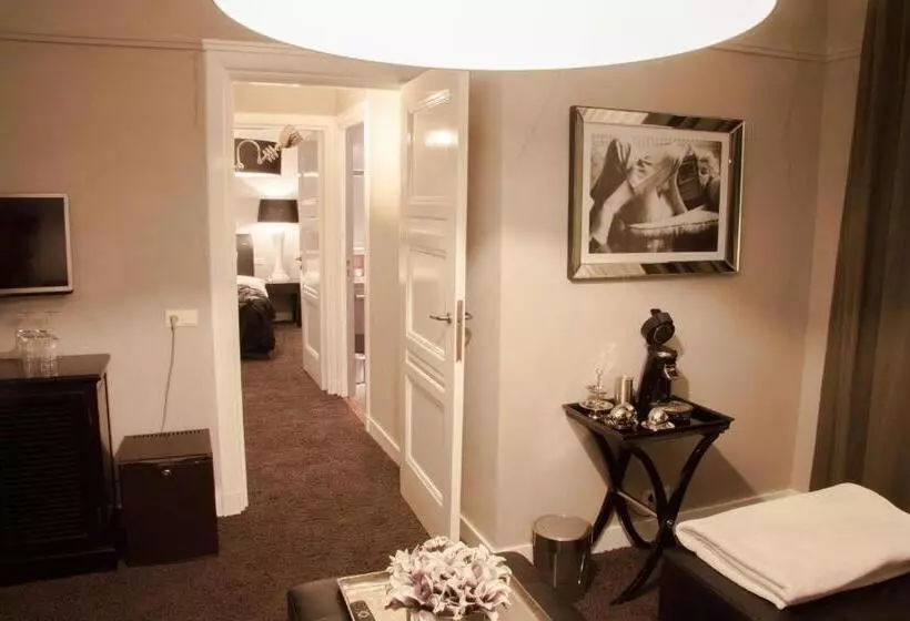スイート, Huis Van Bewaring