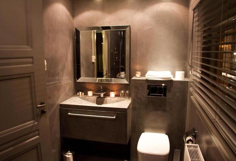 スイート, Huis Van Bewaring