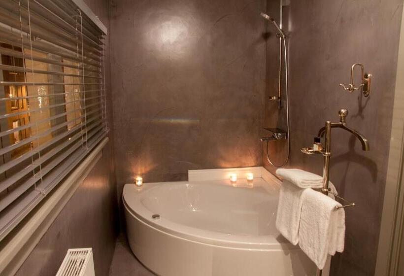 スイート, Huis Van Bewaring