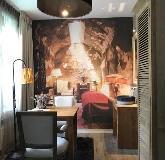 スタンダードルーム, Huis Van Bewaring