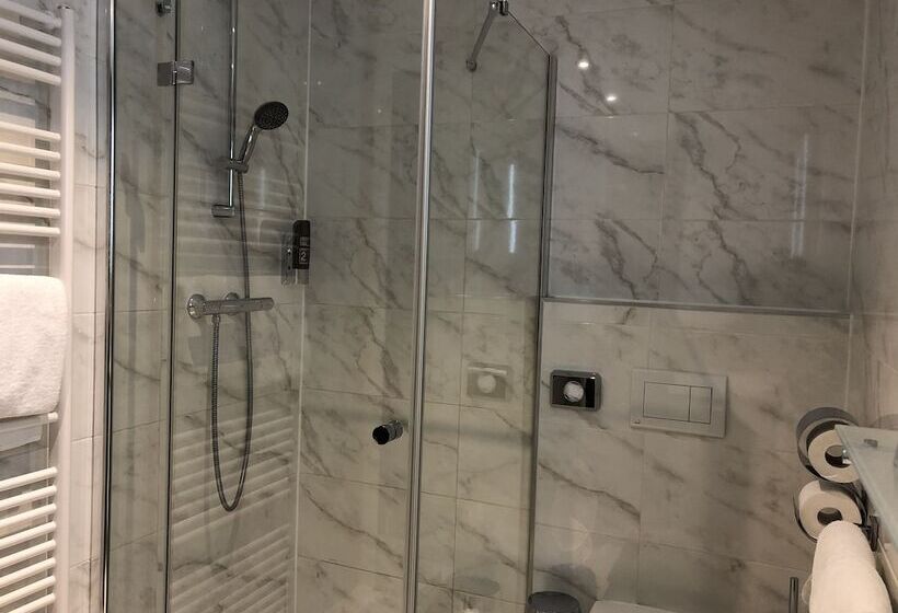 اتاق استاندارد, König